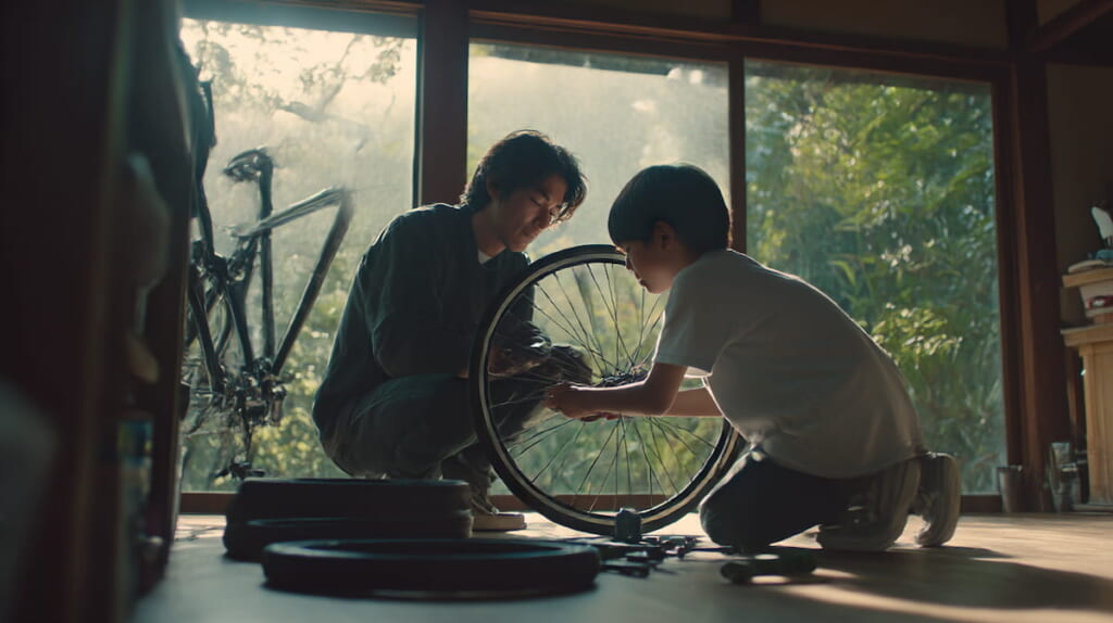 TB1風クロスバイクのタイヤ交換で走りが軽くなる様子を表現したイメージ