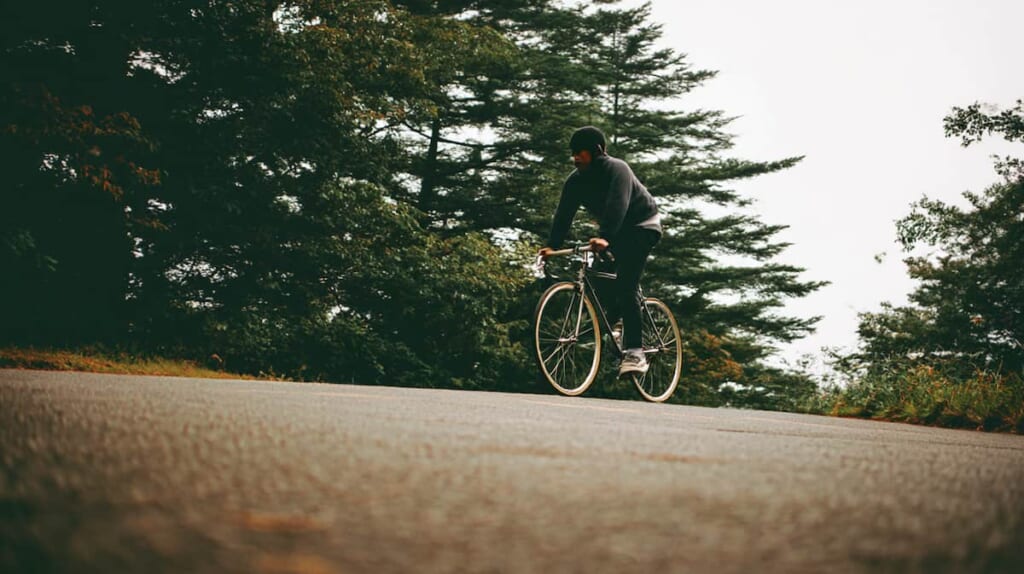 クロスバイクの最軽量ギア構成とリアスプロケットの拡大図