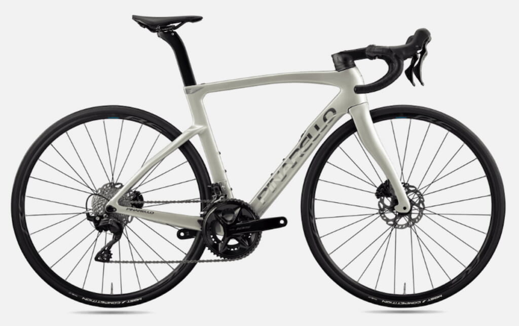2026年モデルFシリーズに象徴されるエアロダイナミクス重視のカーボンロードバイクフレーム